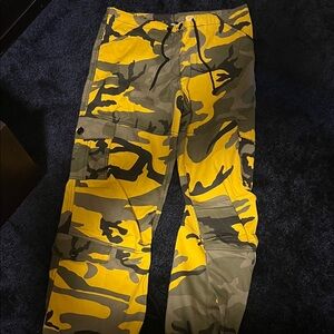Bold Yellow Camo Women's Cargo Pants